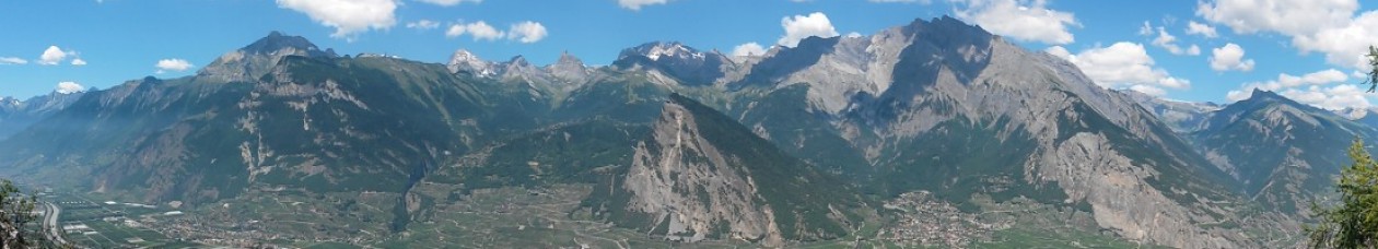 CHALET à louer à La Tzoumaz – 5 Chambres / 3 sdb /  210m²  / 14 Personnes